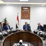 رئيس الوزراء يستعرض الفرص الاستثمارية الجارى التفاوض بشأنها مع دول خليجية