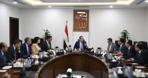 رئيس الوزراء يعلن النسخة النهائية لمشروع قانون المناطق المركزية للمال والأعمال

رئيس الحكومة يكشف عن تفاصيل مشروع قانون المناطق المركزية للمال والأعمال

اجتماع رئيس الوزراء لاستعراض النسخة النهائية لمشروع قانون المناطق المركزية للمال والأعمال 

مناقشات رئيس الوزراء حول مشروع قانون المناطق المركزية للمال والأعمال