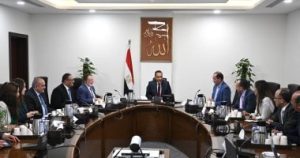 رئيس الوزراء يواصل جهود تقليل الدين العام من الناتج المحلي