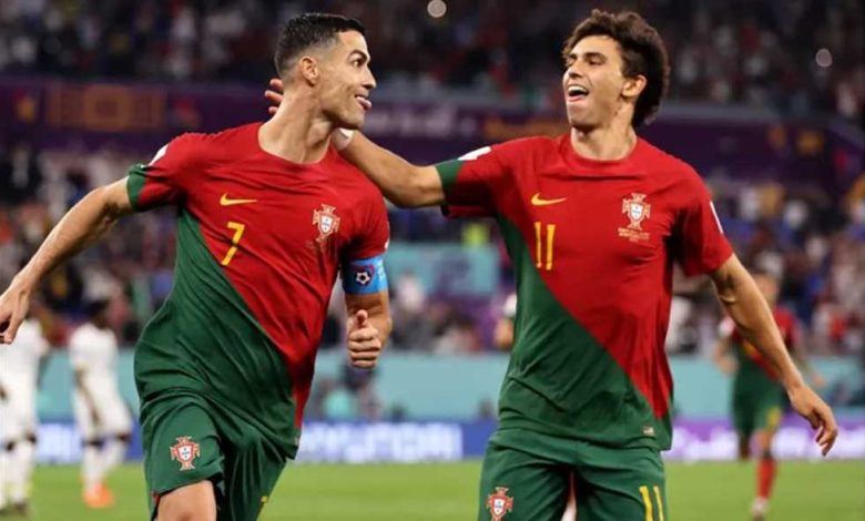 رومانو: مكالمة من رونالدو غيرت مسار فيليكس إلى النصر
                
                تدخل كريستيانو رونالدو لاعب النصر في مفاوضات ناديه مع جواو فيليكس مهاجم تشيلسي لكي يغير مساره.
                الأحد، 27 يوليه 2025 - 17:42