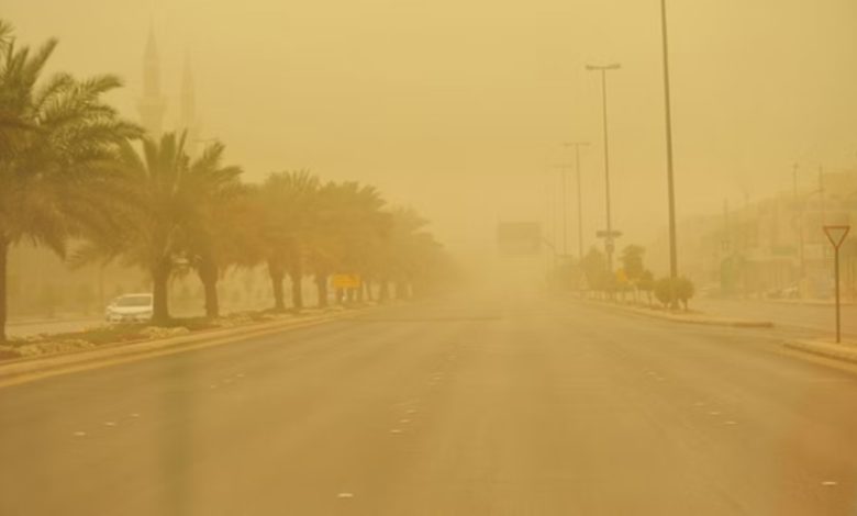 رياح نشطة تضرب المدينة المنورة وفقًا لتوقعات الأرصاد
