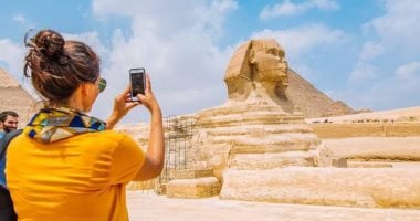 وزير السياحة والآثار يصدر قرارا وزاريا بزيادة أجر المرشد السياحى فى مصر