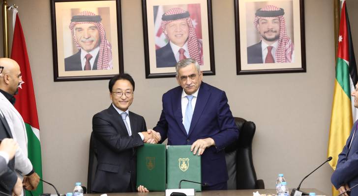 سامسونج إلكترونيكس الإمارات توقع مذكرة تفاهم مع الجامعة الأردنية لتعزيز التعليم التقني