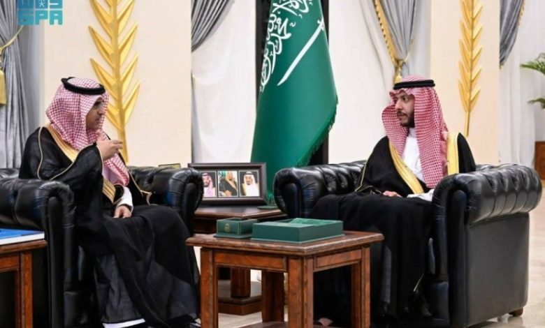 سعود بن نهار يستعرض أداء تعليم الطائف في 2025