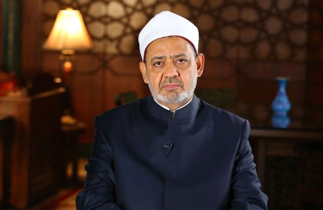 شيخ الأزهر يعبر عن حزنه لرحيل الفقيه القانوني الدكتور علي الغتيت