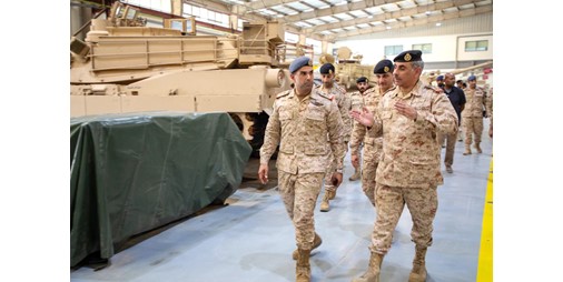 صباح الجابر يدعو لبذل جهود إضافية للحفاظ على الجاهزية القتالية