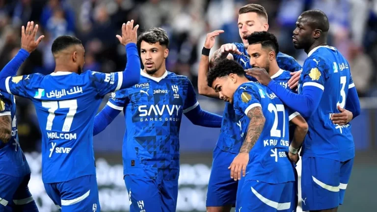 "مرعب برشلونة" على طاولة الهلال بتوصية من صديق رونالدو .. زلزال في الشارع الرياضي