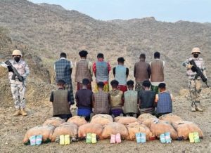 ضبط 13 مهربًا بحوزتهم 169 كجم من القات في “الربوعة”  
اعتقال 13 شخصًا بتهمة تهريب 169 كجم من القات في “الربوعة”  
الحملة الأمنية تقبض على 13 مخالفًا خلال تهريب 169 كجم من القات ب”الربوعة”  
الأجهزة الأمنية تتصدى لتهريب 169 كجم من القات وتلقي القبض على 13 شخصًا في “الربوعة”