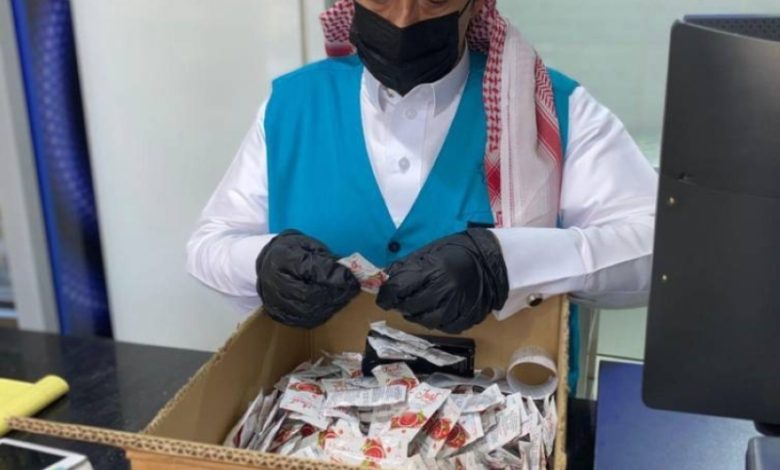 ضبط بلدية رأس تنورة سكنًا لعمالة مخالفة يخزن المواد الغذائية بشكل عشوائي