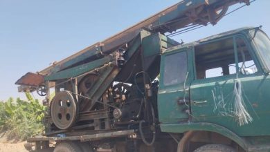 ضبط حفارة في الشونة الجنوبية وردم بئر مخالف من قبل وزارة المياه