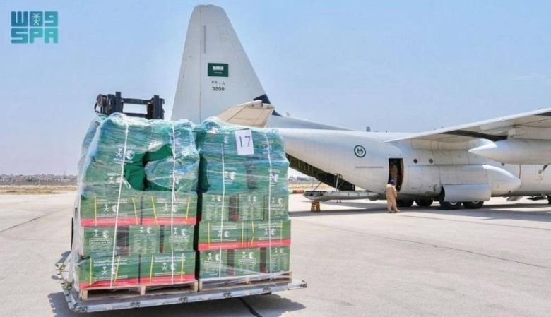 طلائع الجسر الجوي السعودي تصل لمعاونة السوريين المتضررين من حرائق اللاذقية  
مساعدات سعودية تصل لمواجهة حرائق اللاذقية في سوريا  
وصول المساعدات السعودية لمساعدة أهالي اللاذقية في مواجهة الحرائق  
الجسر الجوي السعودي يبدأ بإرسال مساعدات لمتضرري حرائق اللاذقية  
مساعدات إنسانية سعودية تصل للإخوة السوريين جراء حرائق اللاذقية