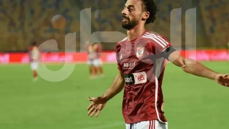 تفاصيل عرض الحزم للتعاقد مع أحمد عبد القادر.. ورد فعل الأهلي