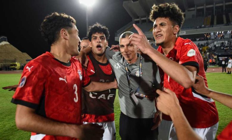 عضو لجنة المحترفين: انضمام رباعي جديد لمنتخب الشباب قبل كأس العالم
                
                أوضح وسيم أحمد عضو لجنة المحترفين في اتحاد الكرة انضمام رباعي محترف إلى منتخب مصر للشباب الذي يقوده أسامة نبيه.
                الجمعة، 25 يوليه 2025 - 23:28