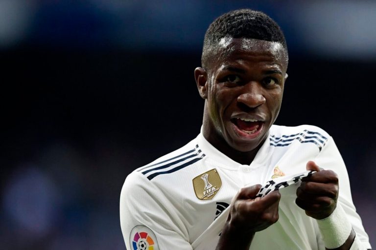 الفتور يسود علاقة فينيسيوس بمدريد.. والهلال يترقب الفرصة المناسبة