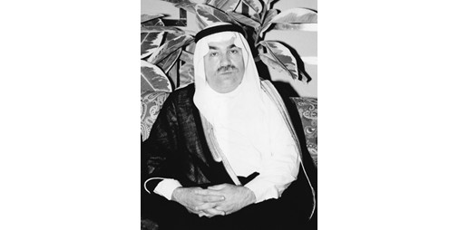 فقدان وزير الإعلام الأسبق بدر جاسم اليعقوب بعد مسيرة حافلة بالإنجازات الحقوقية والإعلامية والأكاديمية