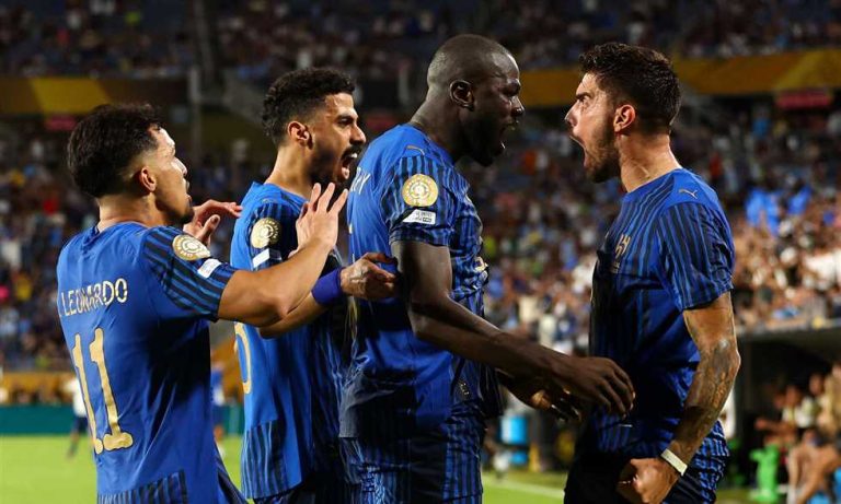 رئيس نادي الهلال يعلن عدم ترشحه في الانتخابات المقبلة
                
                أعلن فهد بن نافل رئيس شركة نادي الهلال السعودي عدم ترشحه للدورة الجديدة من الانتخابات.
                الثلاثاء، 29 يوليه 2025 - 21:48