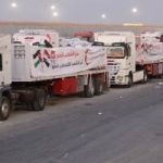 الهلال الأحمر المصري يطلق قافلة  زاد العزة مساعدات إنسانية إلى غزة.. فيديو