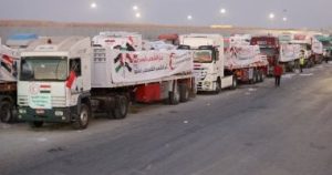 الهلال الأحمر المصري يطلق قافلة  زاد العزة مساعدات إنسانية إلى غزة.. فيديو