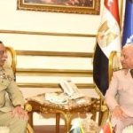 الفريق أول عبد المجيد صقر يلتقى رئيس هيئة الأركان المشتركة الباكستانية