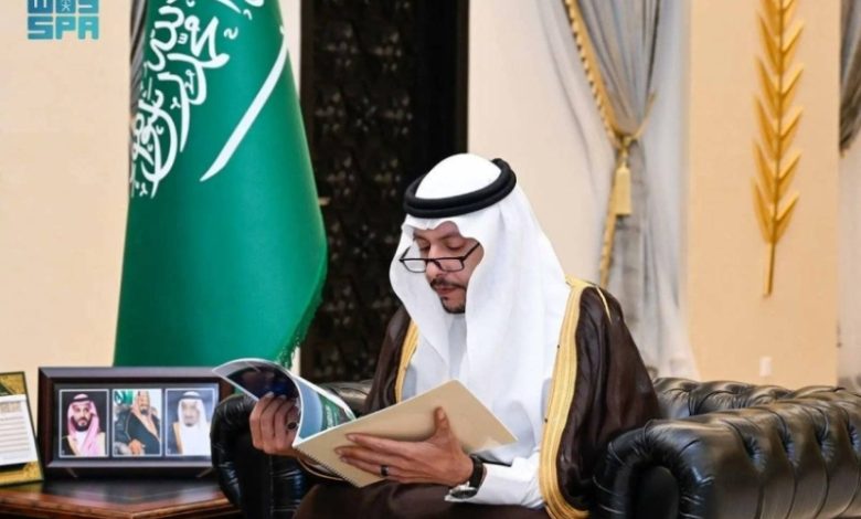 لقاء مُحافظ الطائف برئيس غرفة المحافظة لمراجعة تقرير الفرص الاستثمارية المتاحة