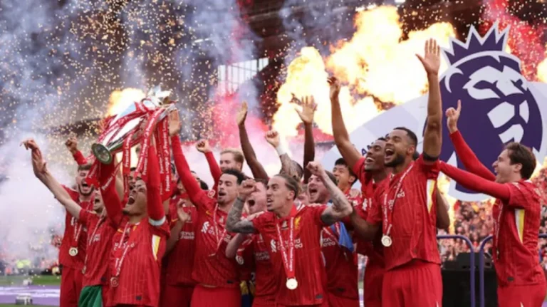 بعد تذبذب الشوط الأول .. ليفربول ينقض على فريق يوكوهاما ويحقق فوزه الأول