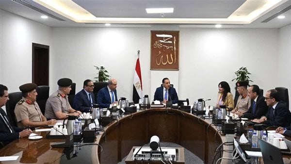 متابعة رئيس الوزراء للإجراءات التنفيذية لمشروع «مبنى 4» بمطار القاهرة الدولي