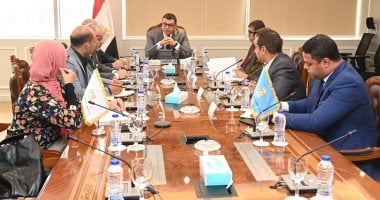 متابعة وزير الإسكان لمشروع المماشى السياحية بمدينة الشيخ زايد