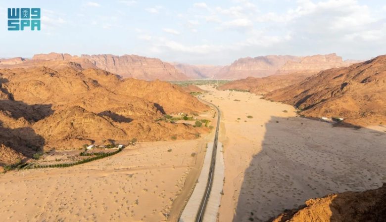 مشاريع نوعية بتبوك تعزز التنمية وتدعم الربط اللوجستي بالمشاريع الكبرى ودول الجوار وفقاً لـ "هيئة الطرق"