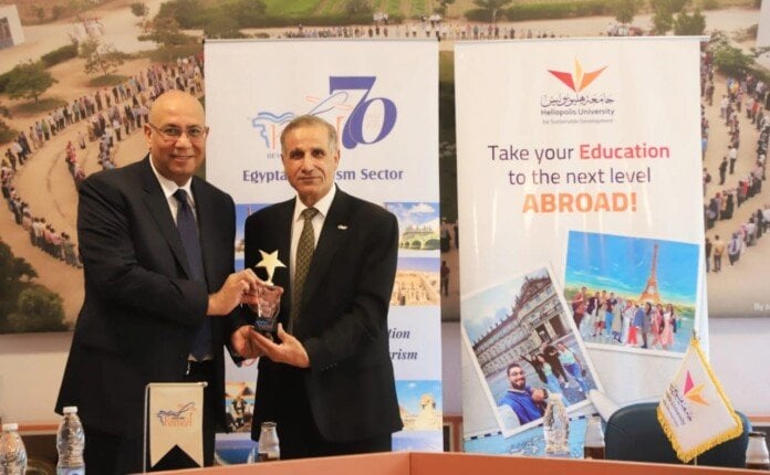 مصر للطيران تعلن عن بروتوكولات تعاون جديدة مع جامعة هليوبوليس وشركات سيكم للاستثمار
