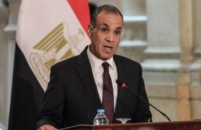 مفاوضات حثيثة لوزير الخارجية لتعزيز الهدنة بين إيران وإسرائيل  
جهود مستمرة من وزير الخارجية لمنع التصعيد بين إيران وإسرائيل  
تحركات دبلوماسية نشطة لوزير الخارجية لضمان وقف إطلاق النار بين إيران وإسرائيل  
اتصالات عاجلة لوزير الخارجية لدعم الاستقرار بين إيران وإسرائيل  
تدخلات سريعة من وزير الخارجية للحفاظ على الهدنة بين إيران وإسرائيل