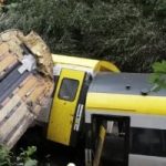 مقتل 4 على الأقل إثر خروج قطار يحمل نحو 100 راكب عن مساره جنوب ألمانيا