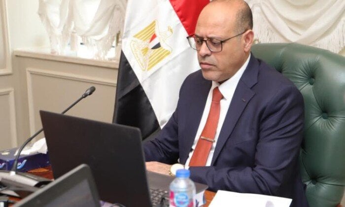 موعد تطبيق قانون العمل الجديد يخلق بيئة آمنة وجاذبة للاستثمار