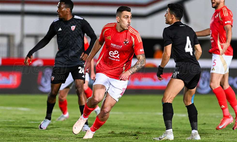 في الجول يكشف موعد وملعب مواجهة الأهلي وبتروجت وديا
                
                يختتم فريق النادي الأهلي تحضيراته لانطلاق الموسم الجديد بمواجهة بتروجت وديا.
                الثلاثاء، 29 يوليه 2025 - 20:51