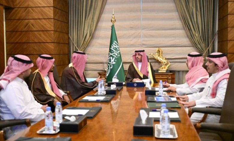 مُحافظ جدة يتفقد المشروعات الصناعية الجديدة