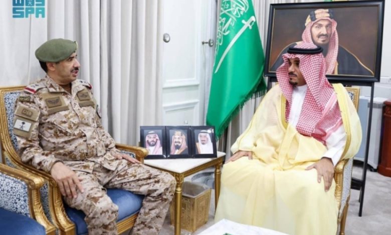 نائب أمير نجران في اجتماع مع قائد قوة المنطقة
