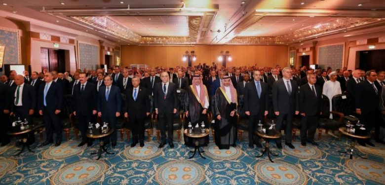 نائب وزير الصناعة يبرز أهمية تعزيز التعاون الإقليمي لتحقيق التنمية المستدامة في المنطقة.