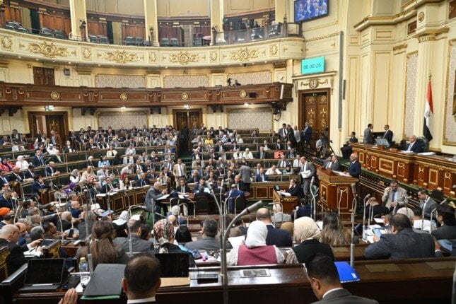 نواب يؤكدون: منهجية مستشار وزير التعليم أثرت سلباً على مشروع قانون بعيوب دستورية