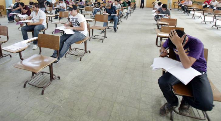 هيئة الطاقة تحظر قطع الكهرباء خلال امتحانات "التوجيهي"