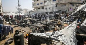 وزارة الصحة في غزة تعلن: 900 شهيد و6000 مصاب جراء قصف مراكز المساعدات