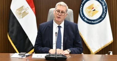 وزير البترول يعزي في وفاة والدة خالد عثمان مساعده للشئون التجارية