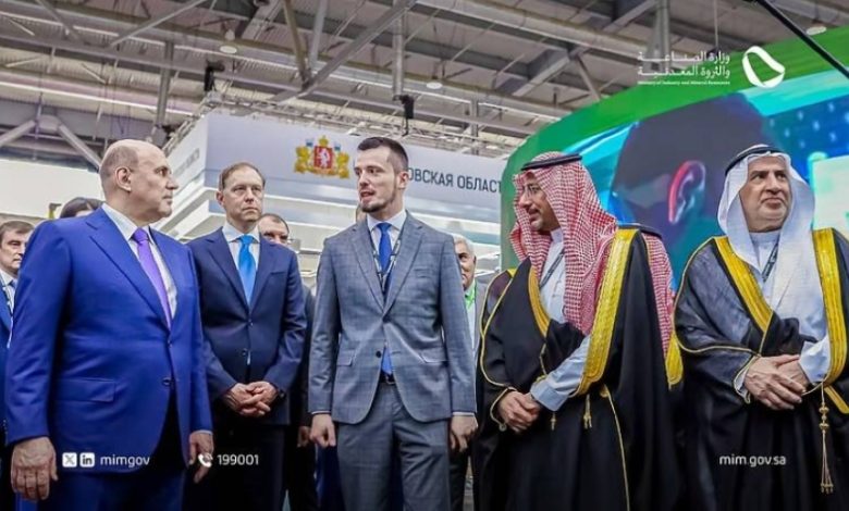 وزير الصناعة الروسي: المملكة تُعتبر مركزًا عالميًا لجذب الاستثمارات بشكل كبير ومتزايد.