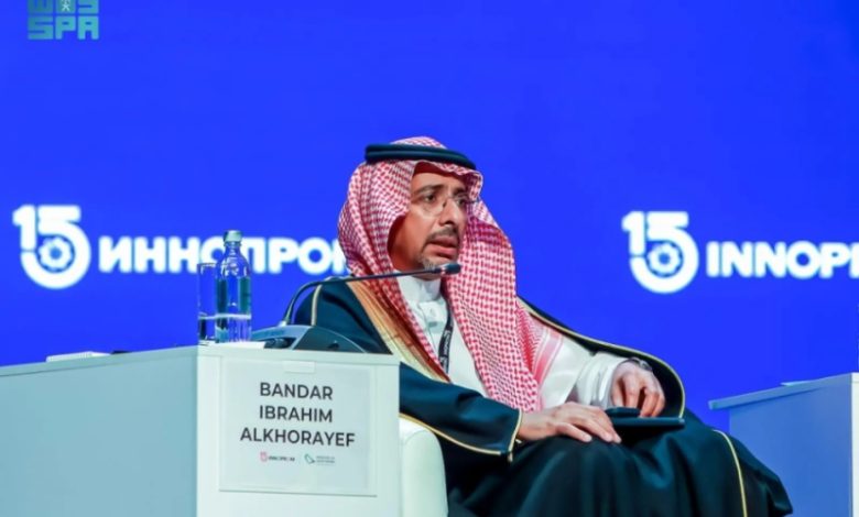 وزير الصناعة: المملكة تقود تحولًا صناعيًا نوعيًا لتحقيق ريادة في تقنيات المستقبل بروسيا.