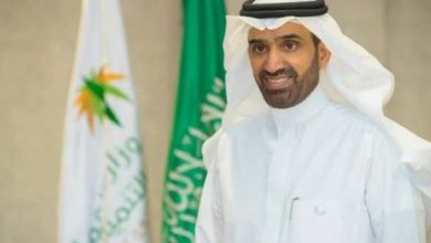 وزير الموارد البشرية يُثمن التعاون الوطني الجاد في محاربة ظاهرة الاتجار بالبشر.