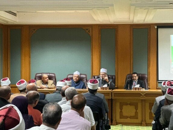 وكيل الأزهر يحدد ضوابط تصحيح أوراق الثانوية