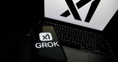 Grok Imagine يتيح توليد فيديوهات مدتها 15 ثانية بصوت أصلى