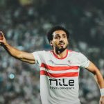 أحمد حمدي يؤازر الزمالك أمام فاركو من مدرجات ملعب السلام