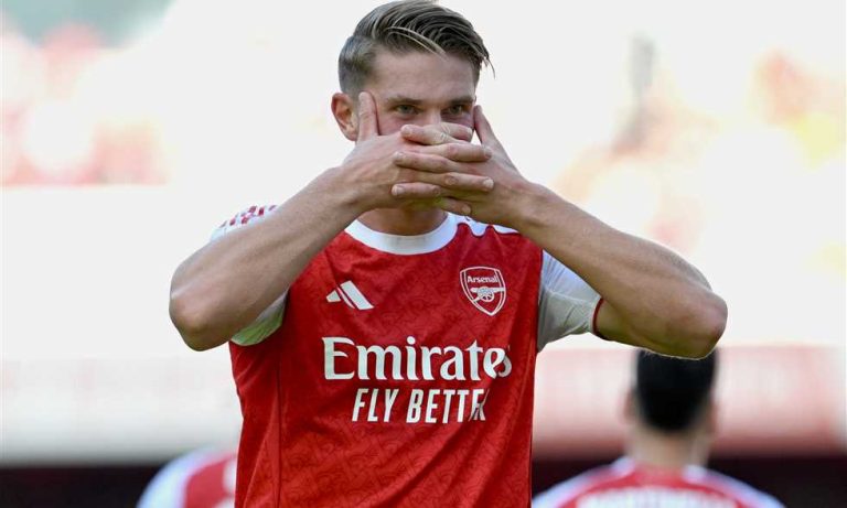 استراحة في الدوري الإنجليزي - أرسنال (3 -(0) ليدز.. جووول جيوكيريس
                
                يقدم لكم FilGoal.com تغطية حية ومباشرة لمباراة أرسنال ضد ليدز يونايتد.
                السبت، 23 أغسطس 2025 - 19:23