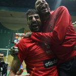 كرة طائرة - إصابة عبد الحليم عبو في الرأس خلال معسكر منتخب مصر
                
                أعلن الاتحاد المصري للكرة الطائرة إصابة عبد الحليم عبو لاعب منتخب مصر.
                الإثنين، 11 أغسطس 2025 - 11:53