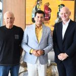 إنفانتينو يقبل دعوة وزير الرياضة لحضور افتتاح معسكر المنتخبات الوطنية
                
                وافق جياني إنفانتينو رئيس الاتحاد الدولي لكرة القدم "فيفا" على الدعوة المقدمة من أشرف صبحي وزير الشباب والرياضة لحضور حفل افتتاح معسكر المنتخبات الوطنية مارس المقبل.
                السبت، 02 أغسطس 2025 - 17:43