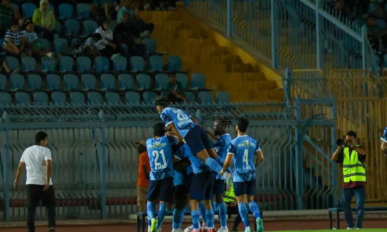 بمهارة رائعة.. إيفرتون يفتتح أهدافه مع بيراميدز في ثالث مبارياته بالدوري
                
                افتتح البرازيلي إيفرتون دا سيلفا أهدافه بقميص بيراميدز بعدما سجل أمام المصري في مسابقة الدوري.
                الثلاثاء، 19 أغسطس 2025 - 22:07
